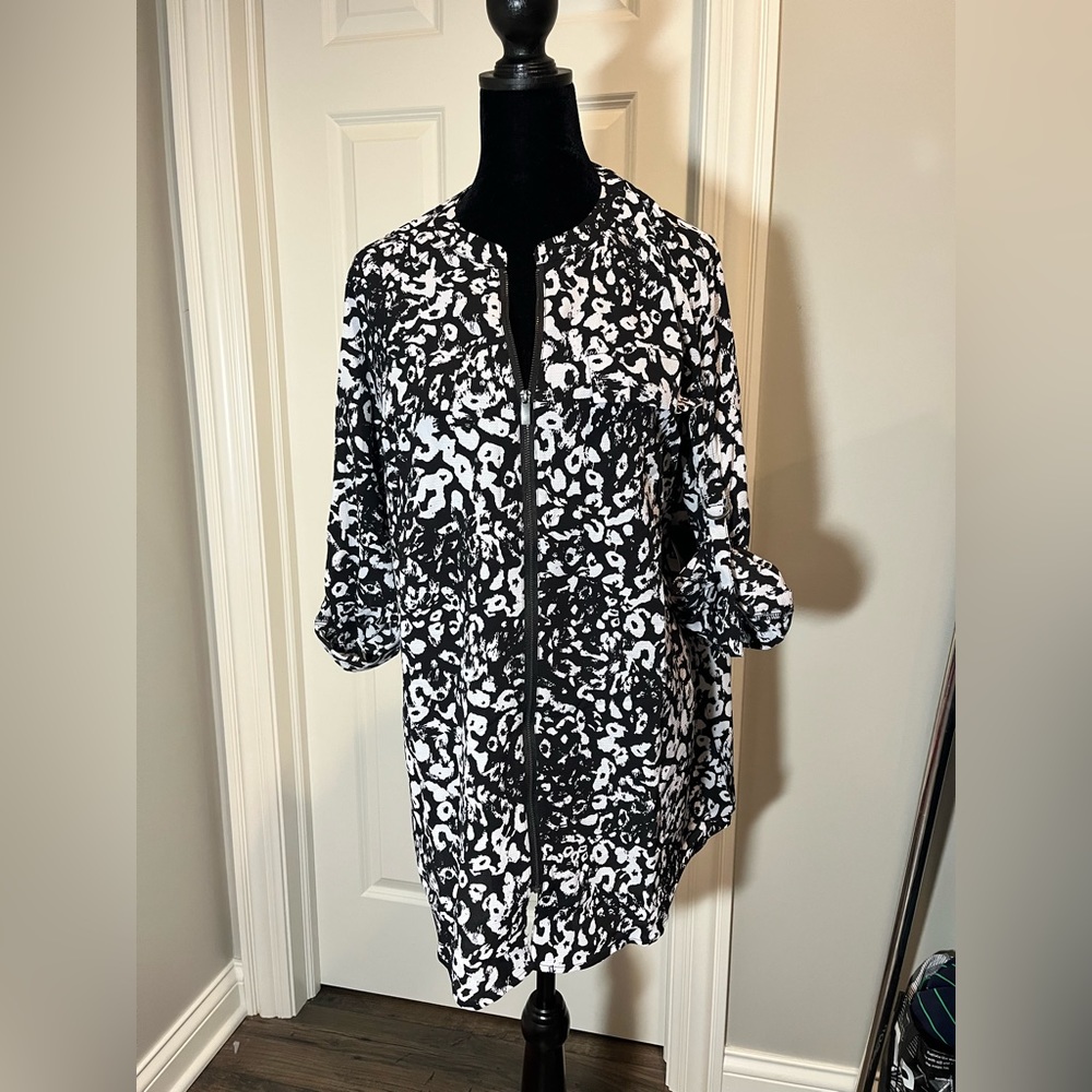 NWT Rock and Republic Zip Front Tunic